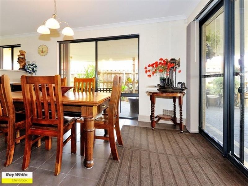 5 Gulf Cove, Ellenbrook WA 6069