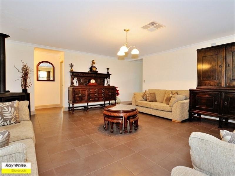 5 Gulf Cove, Ellenbrook WA 6069