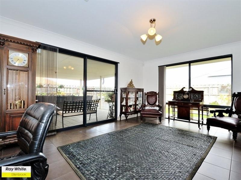 5 Gulf Cove, Ellenbrook WA 6069