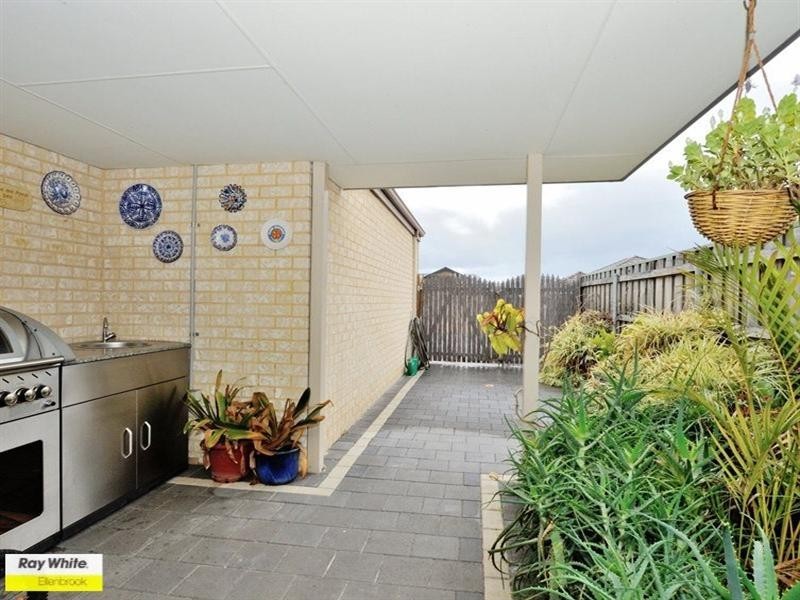 5 Gulf Cove, Ellenbrook WA 6069