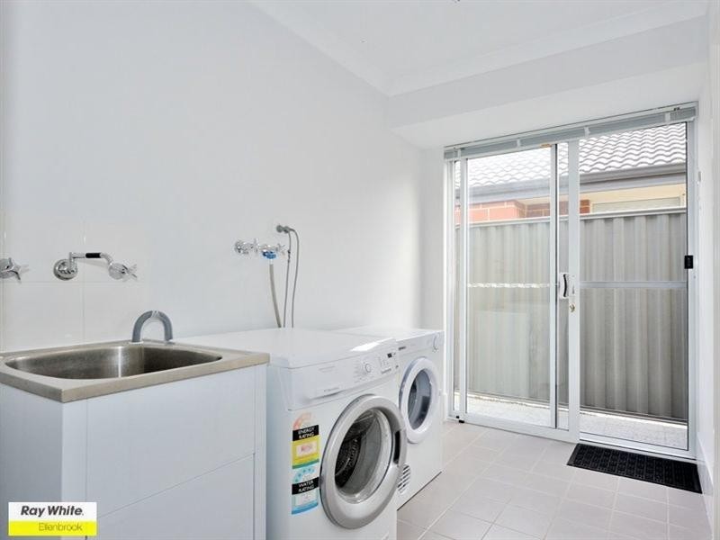 37 Bellazario Promenade, Aveley WA 6069