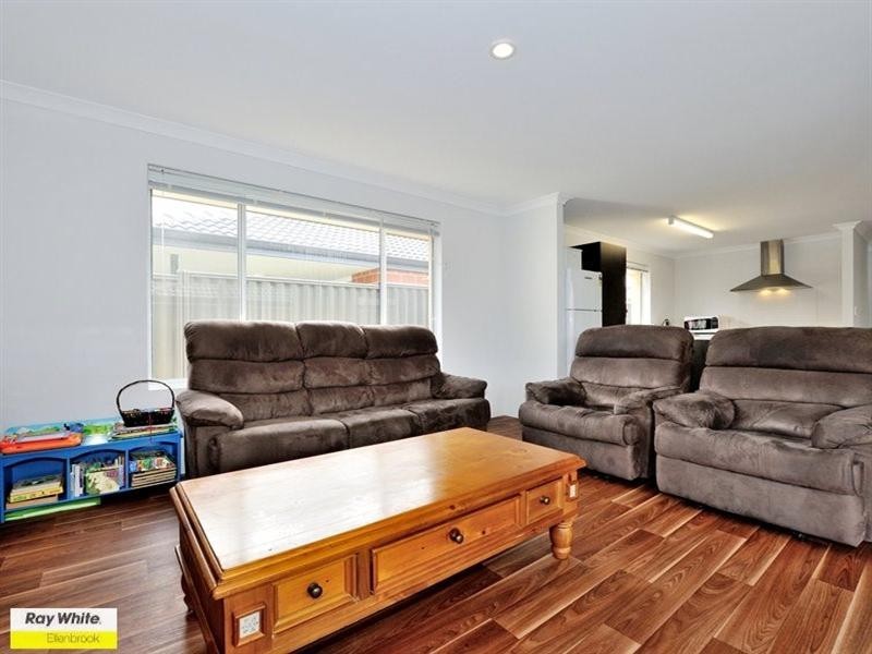 37 Bellazario Promenade, Aveley WA 6069