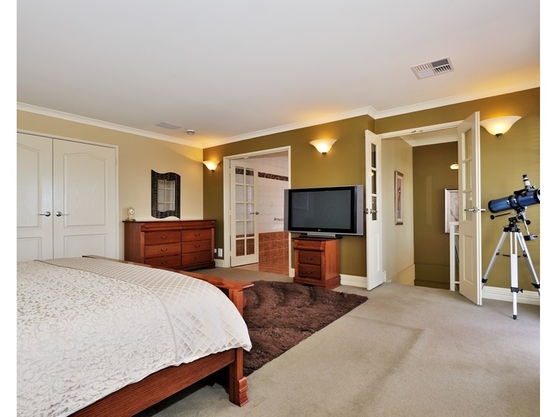 78 Sandown Circle, Henley Brook WA 6055