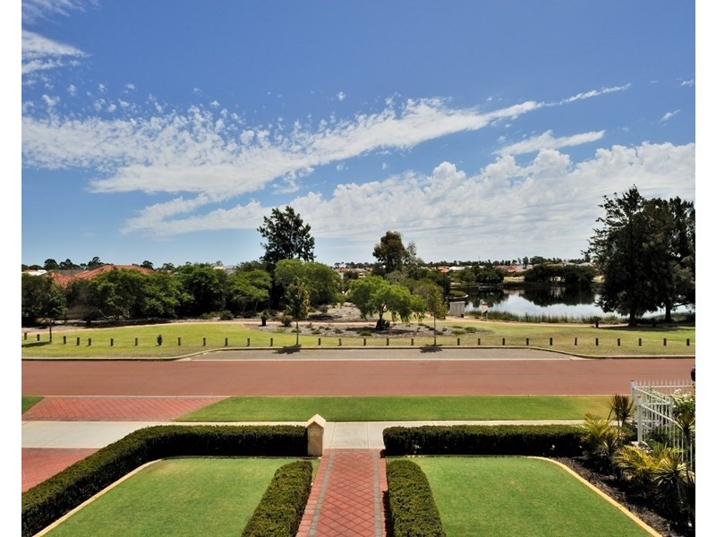 78 Sandown Circle, Henley Brook WA 6055