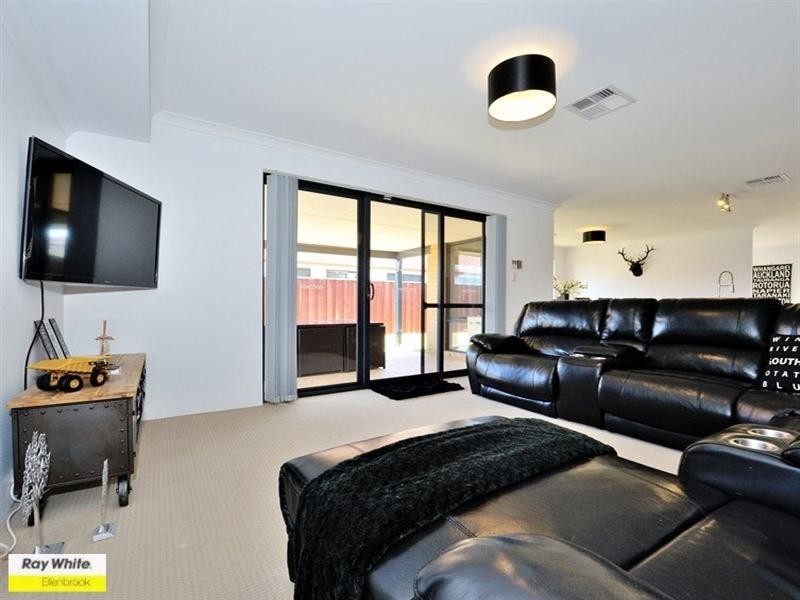 10 Brumby Avenue, Henley Brook WA 6055