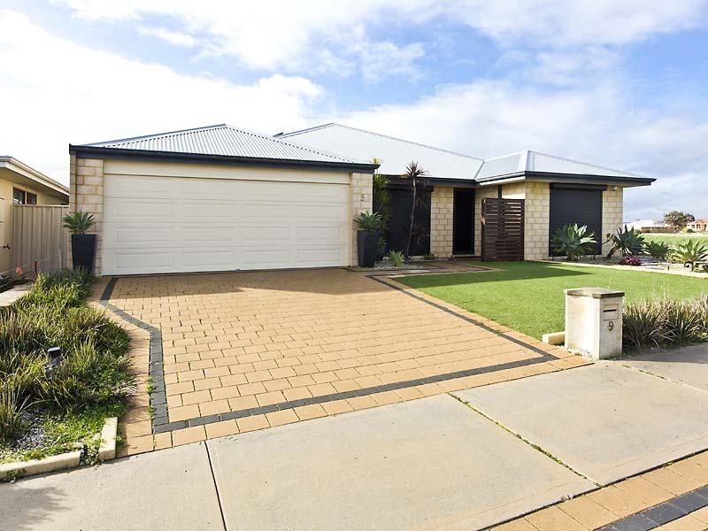 9 Thacker Way, Ellenbrook WA 6069