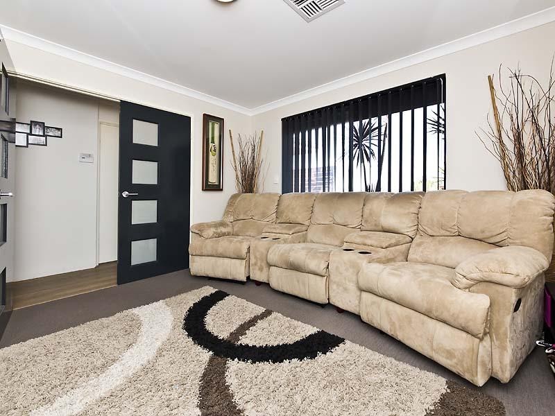 9 Thacker Way, Ellenbrook WA 6069