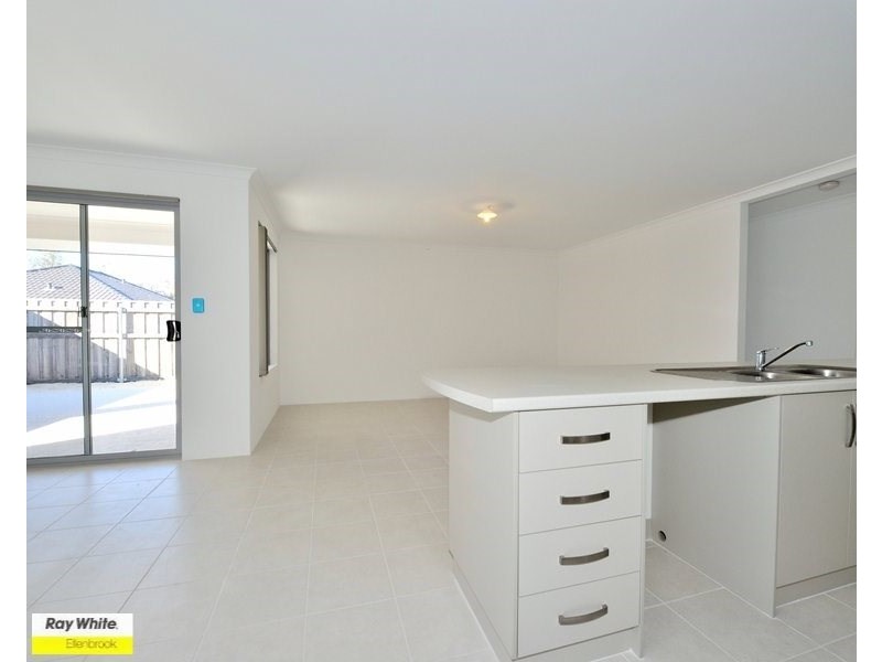 4/11 Hodnet Bend, The Vines WA 6069