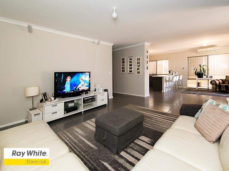 5 Goodison Way, Aveley WA 6069
