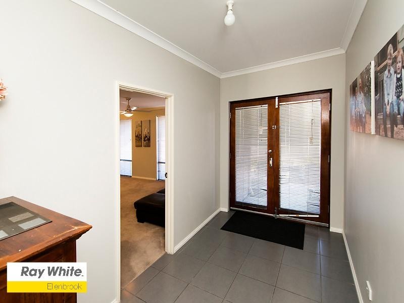 5 Goodison Way, Aveley WA 6069