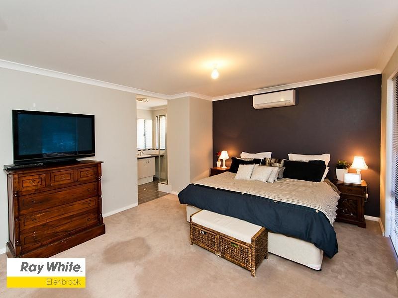 5 Goodison Way, Aveley WA 6069