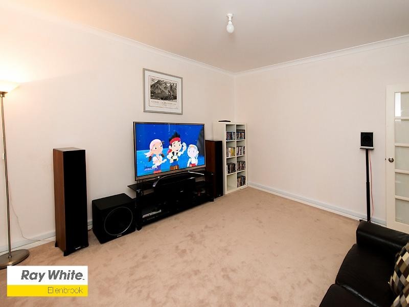5 Goodison Way, Aveley WA 6069