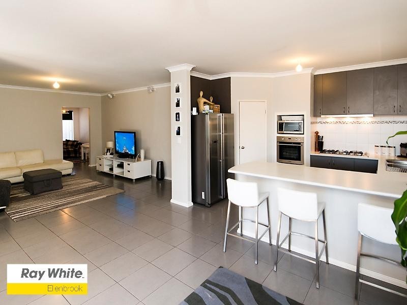 5 Goodison Way, Aveley WA 6069