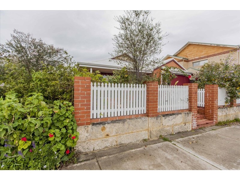 7/1 Brumby Avenue, Henley Brook WA 6055