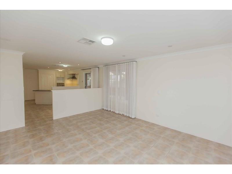 7/1 Brumby Avenue, Henley Brook WA 6055