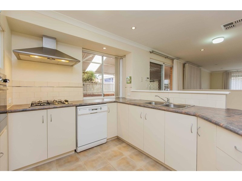 7/1 Brumby Avenue, Henley Brook WA 6055