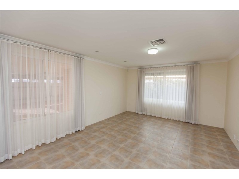 7/1 Brumby Avenue, Henley Brook WA 6055