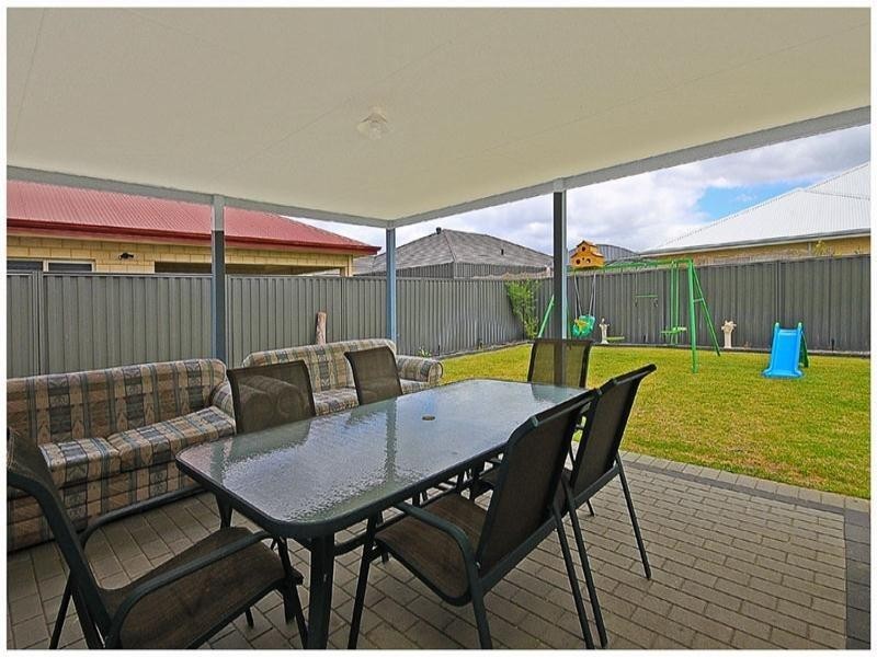 9 Ingham Street, Aveley WA 6069