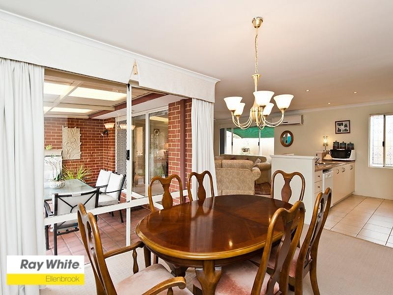 11 Wollaston Vista, Ellenbrook WA 6069