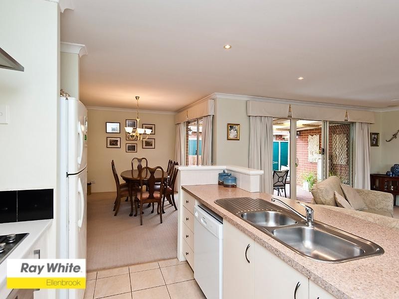 11 Wollaston Vista, Ellenbrook WA 6069