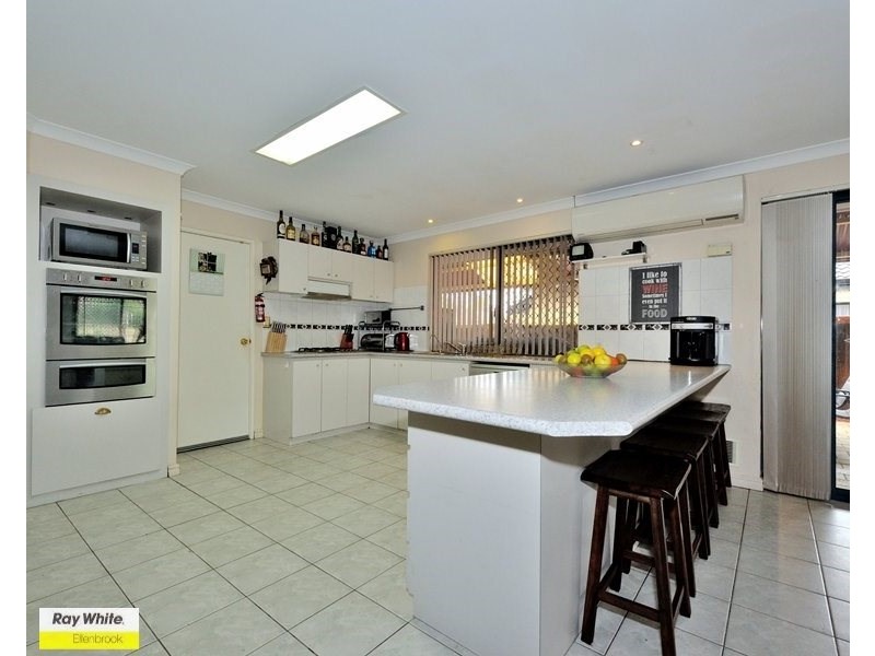 4 Woodlake Boulevard, Ellenbrook WA 6069