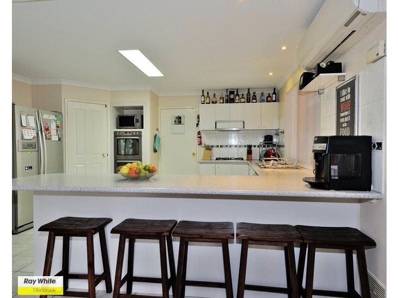 4 Woodlake Boulevard, Ellenbrook WA 6069