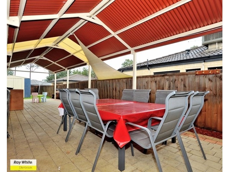 4 Woodlake Boulevard, Ellenbrook WA 6069