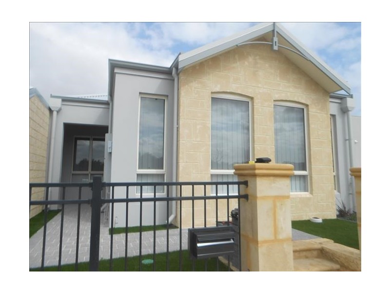 95 Holdsworth Avenue, Aveley WA 6069