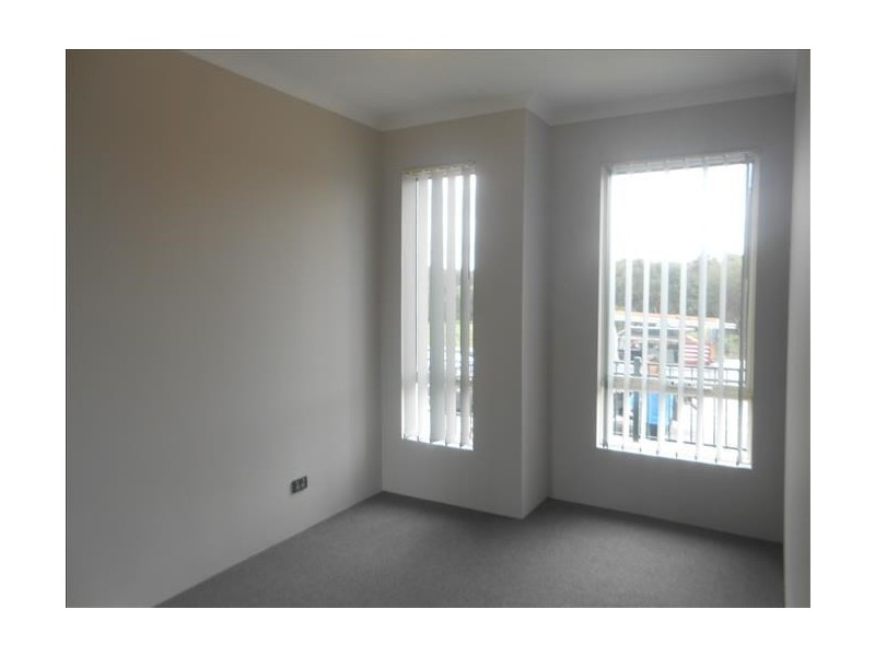 95 Holdsworth Avenue, Aveley WA 6069