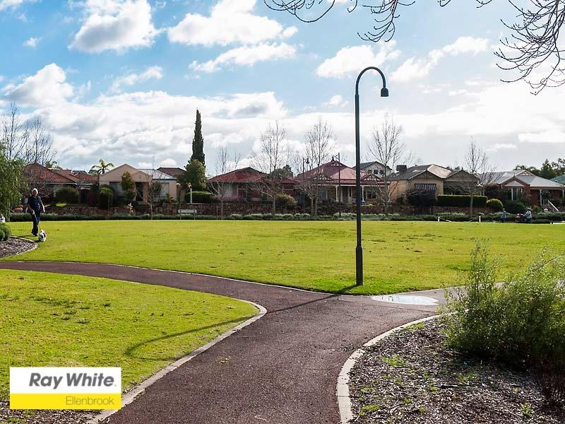 29 Highpoint Boulevard, Ellenbrook WA 6069