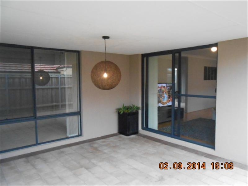 6 Dunrobin Drive, Ellenbrook WA 6069