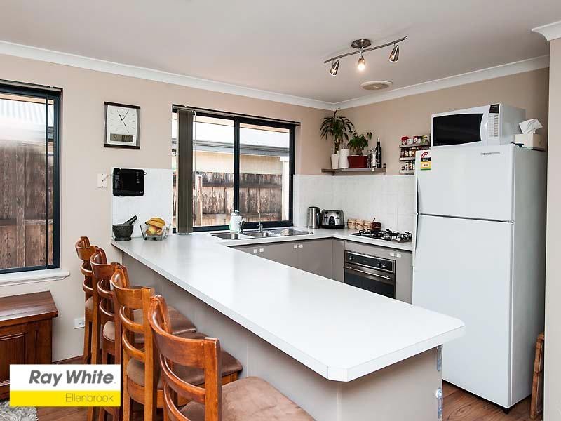 7 Strathmore Parkway, Ellenbrook WA 6069