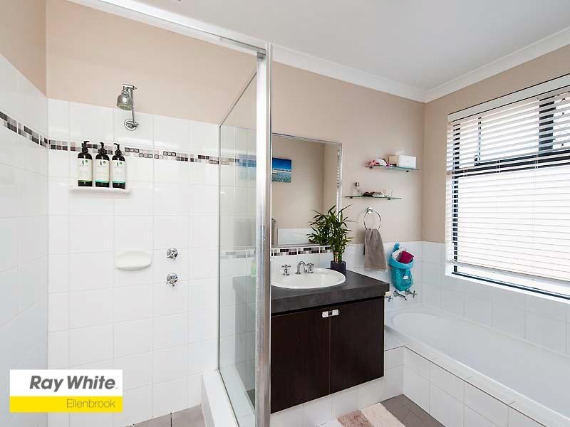 7 Strathmore Parkway, Ellenbrook WA 6069