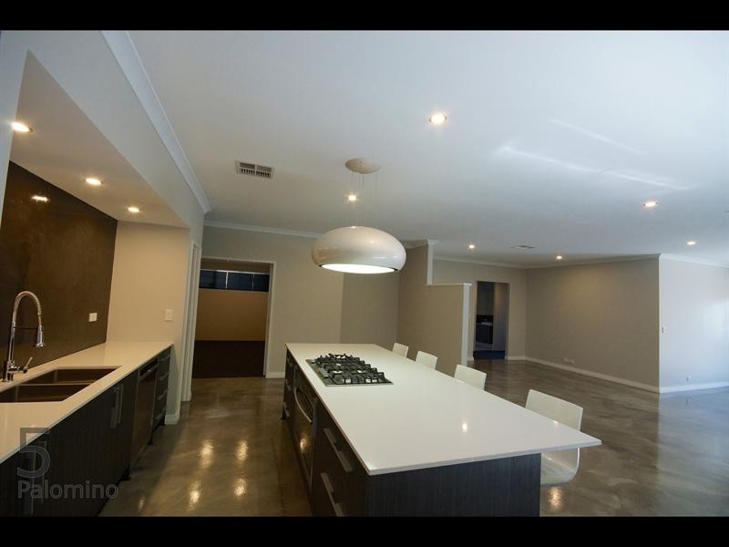 5 Palomino Prom, The Vines WA 6069