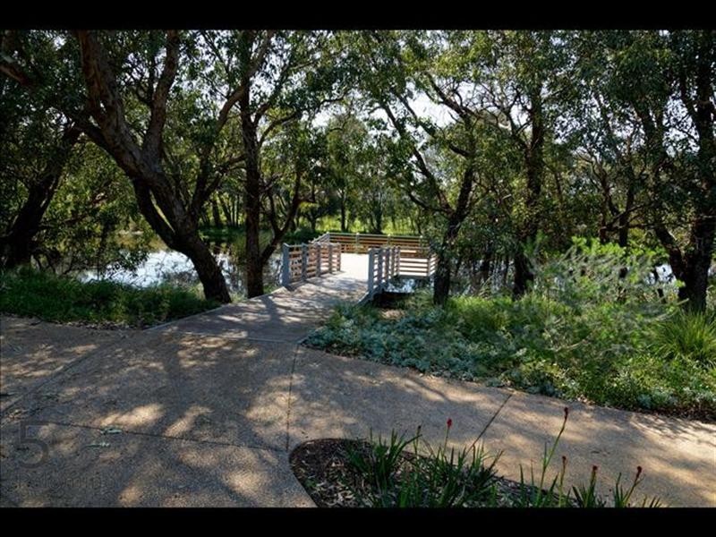 5 Palomino Prom, The Vines WA 6069
