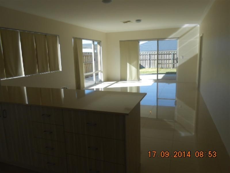 24 Windjana Pass, Ellenbrook WA 6069
