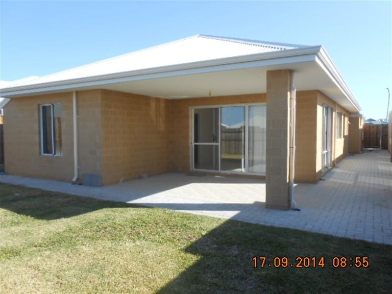 24 Windjana Pass, Ellenbrook WA 6069