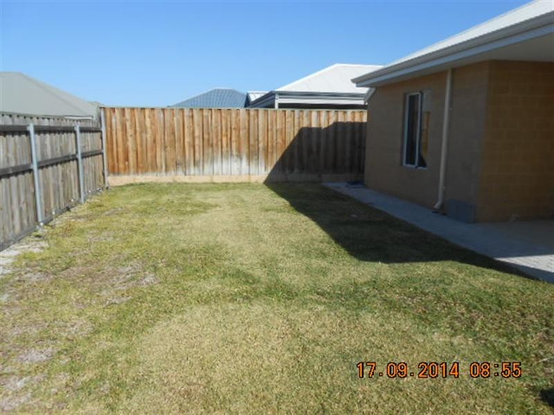 24 Windjana Pass, Ellenbrook WA 6069