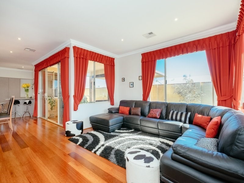 19 Fleetwood Link, Ellenbrook WA 6069