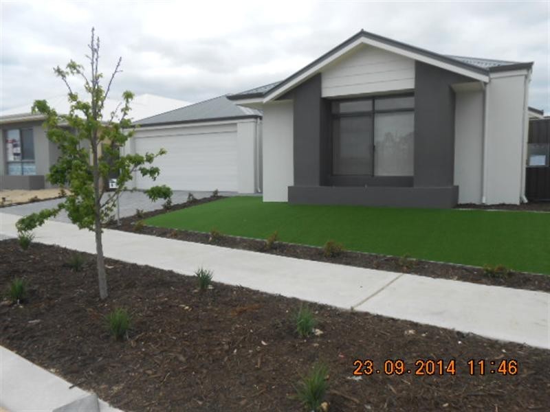 4 Carenza Link, Aveley WA 6069