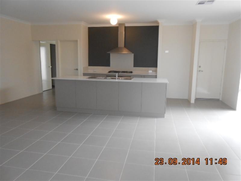 4 Carenza Link, Aveley WA 6069