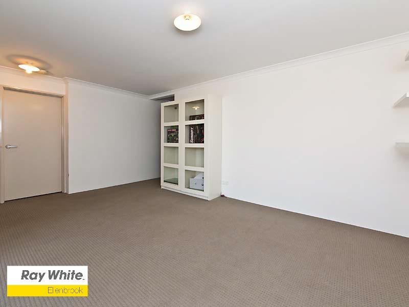 18 Bendora Turn, Ellenbrook WA 6069