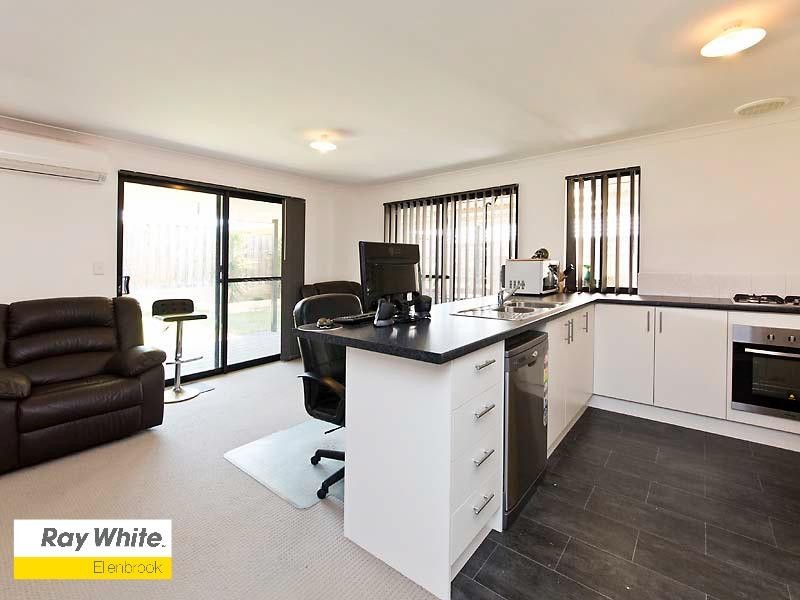 18 Bendora Turn, Ellenbrook WA 6069