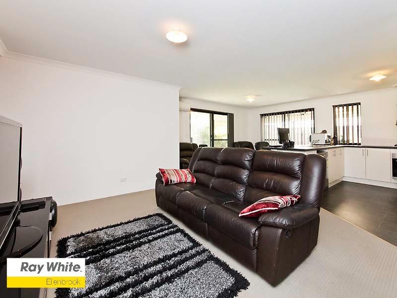 18 Bendora Turn, Ellenbrook WA 6069