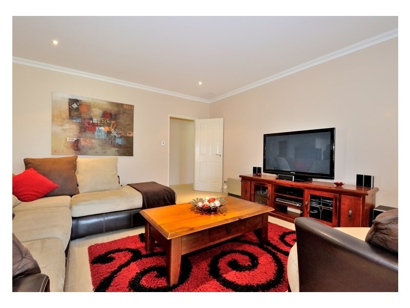 4 Cape Gardens, Ellenbrook WA 6069