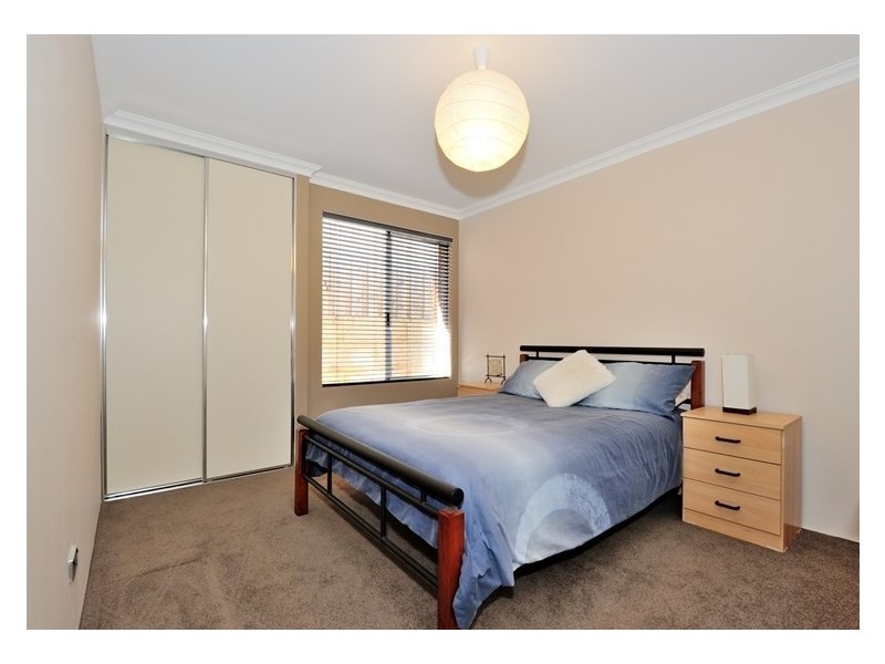 4 Cape Gardens, Ellenbrook WA 6069