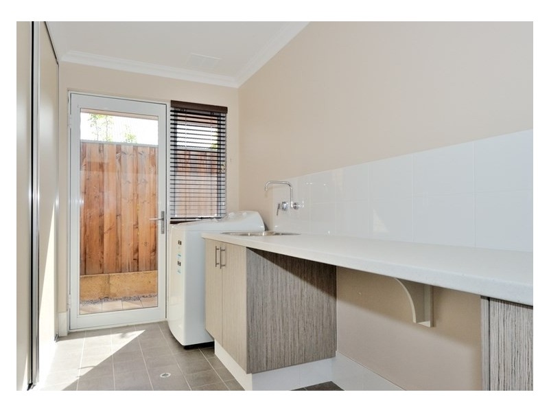 4 Cape Gardens, Ellenbrook WA 6069