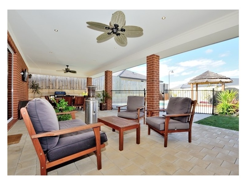 4 Cape Gardens, Ellenbrook WA 6069