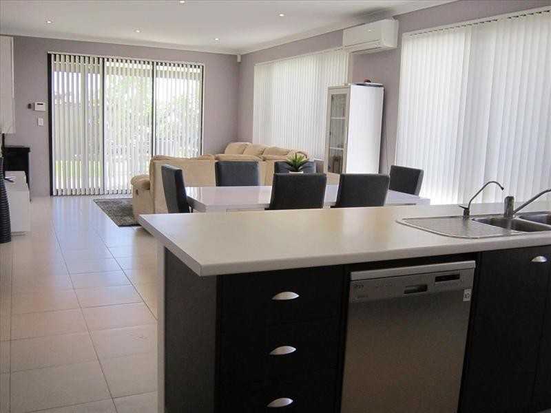 3 Tuross Way, Ellenbrook WA 6069