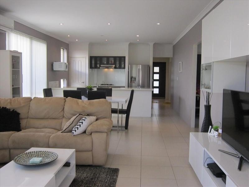 3 Tuross Way, Ellenbrook WA 6069